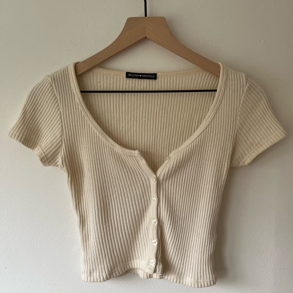 Short sleeve Buttoned Crop Top
